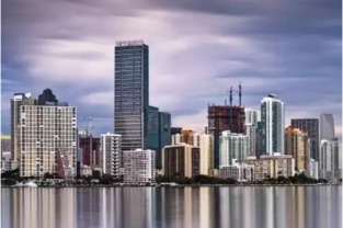 三大利空消息突袭楼市，房地产老田头这次真的慌了